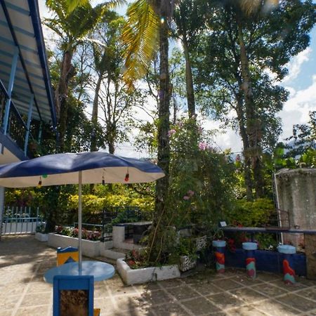 Hotel Vista Farallones Jardín Exterior foto